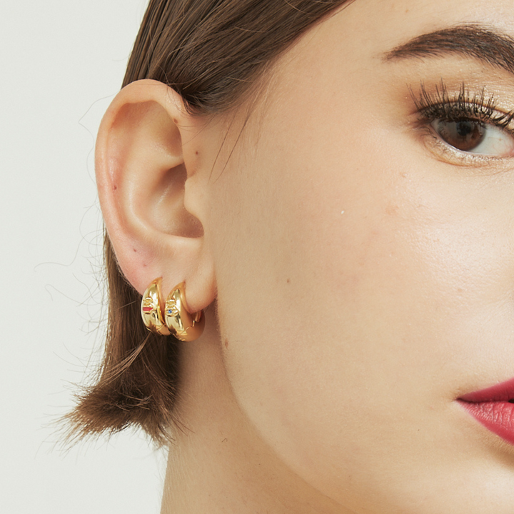 TRUE FACES ASYMMETRICAL EARRINGS