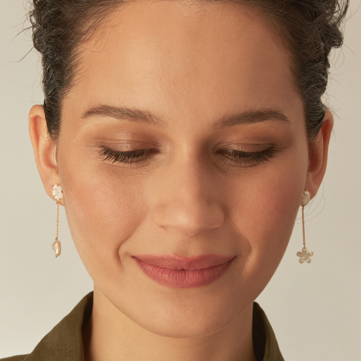 FIORI DI PERLA ASYMMETRICAL EARRINGS