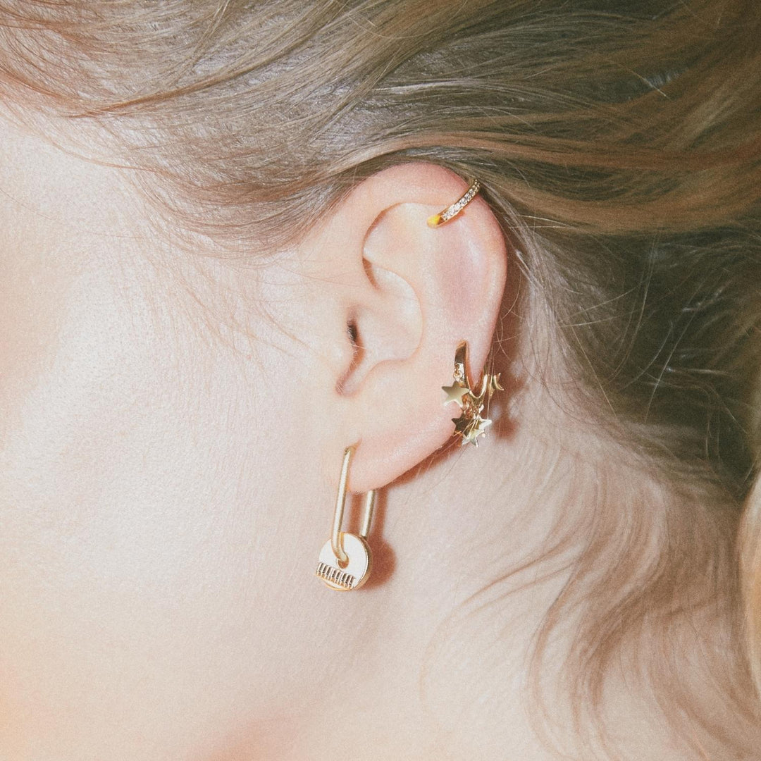 DANCING-STARS HOOP PIERCING EARRING