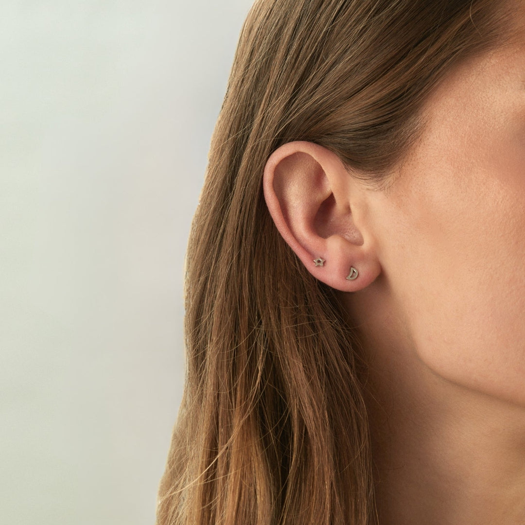 SILVER ASYMMETRICAL EARRINGS LUNE ET ÉTOILE